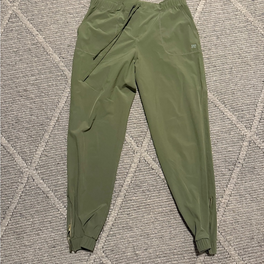 Albion Olive Jogger Pants